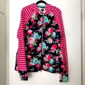 7Degrees Women’s Zip Hoodie